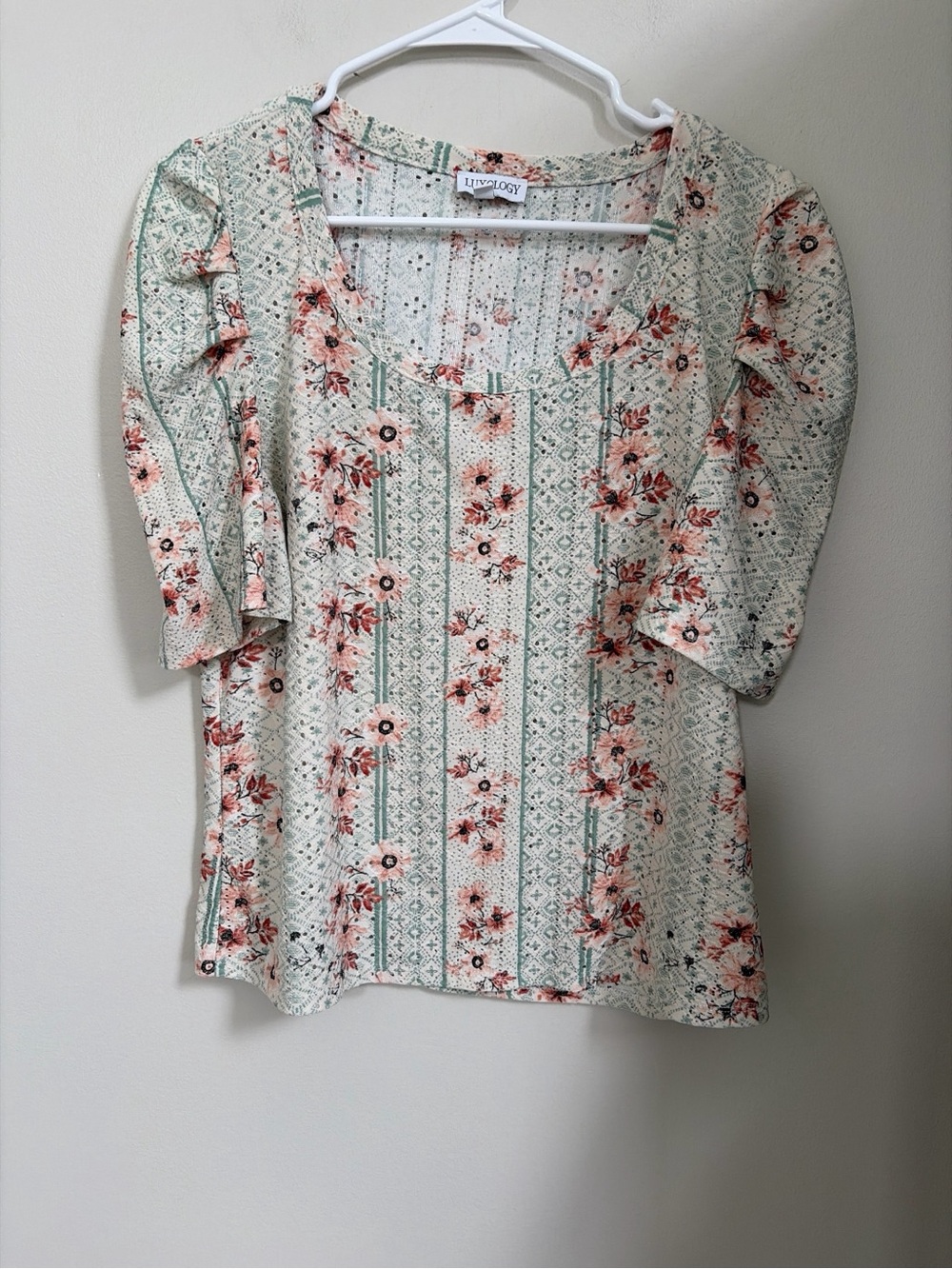 Floral Stripe Puff-Sleeve Top in Light Green and Coral
